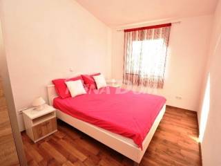 House with apartments, Sale, Vir, Vir