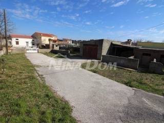 Kamena kuca, Prodaja, Vir, Vir