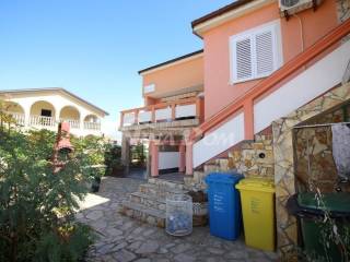 House with apartments, Sale, Vir, Vir