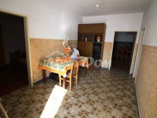 Kamena kuca, Prodaja, Vir, Vir