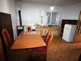 Kamena kuca, Prodaja, Vir, Vir