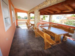 House with apartments, Sale, Vir, Vir