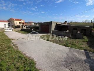 Kamena kuca, Prodaja, Vir, Vir