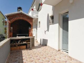 House with apartments, Sale, Vir, Vir
