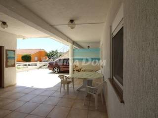 House with apartments, Sale, Vir, Vir
