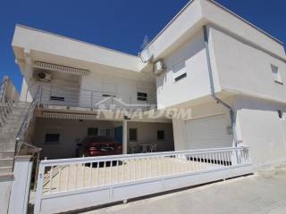 House with apartments, Sale, Vir, Vir