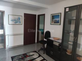 Flat in a house, Rent, Rijeka, Zapad