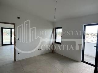 Flat in an urban villa, Sale, Tisno, Jezera