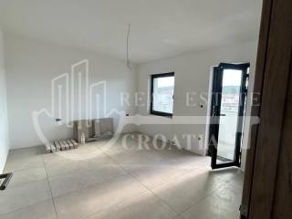 Flat in an urban villa, Sale, Tisno, Jezera
