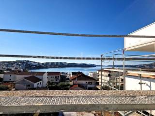 Apartment by the sea, Sale, Okrug, Okrug Gornji