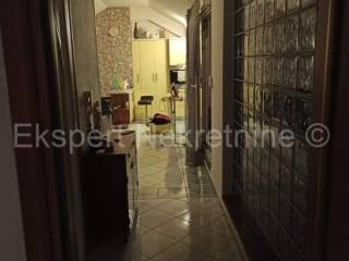 Flat in a building, Sale, Solin, Japirko