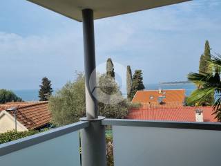 House by the sea, Sale, Novigrad, Novigrad