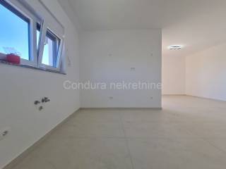 Apartman s okucnicom, Prodaja, Vir, Vir