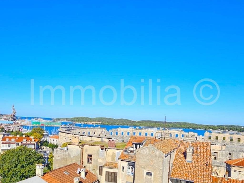 Pula, Pula