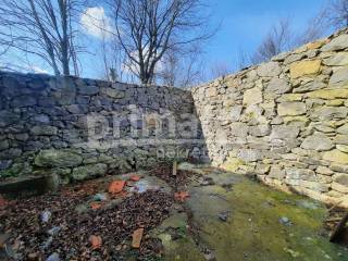 Ruin, Sale, Ogulin, Desmerice