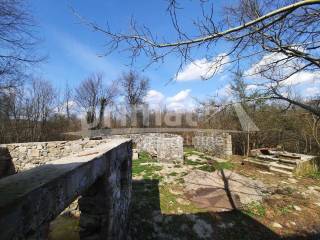 Ruin, Sale, Ogulin, Desmerice