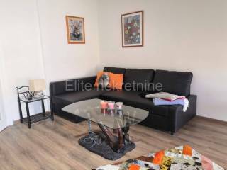 Flat in a building, Rent, Lovran, Lovran
