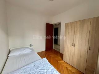 Flat in a building, Rent, Rijeka, Zapad