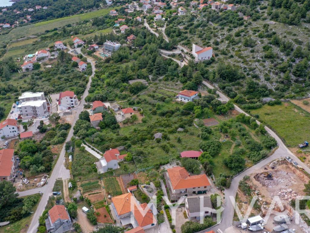 Jelsa, Zavala