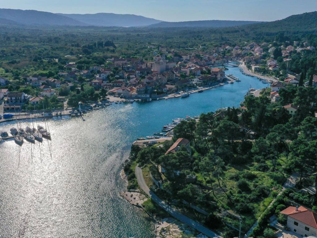 Jelsa, Vrboska