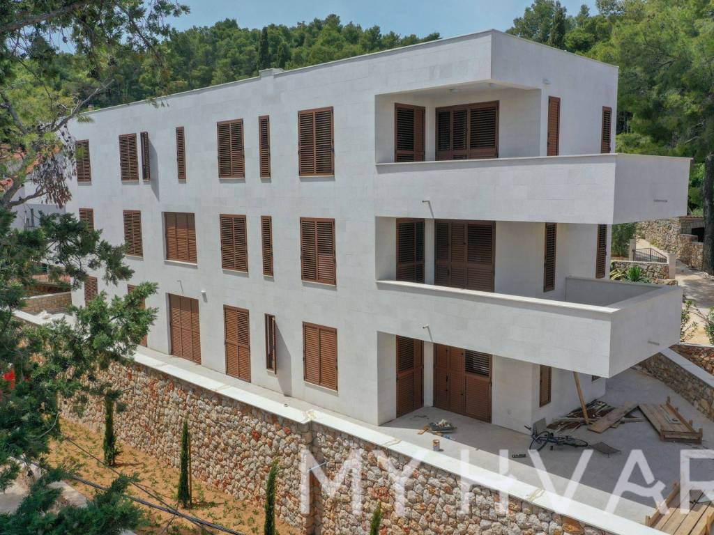 Apartmanska kuca, Prodaja, Jelsa, Jelsa