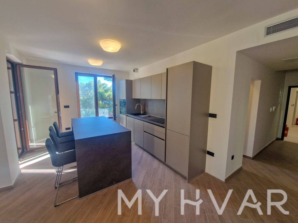 Apartmanska kuca, Prodaja, Jelsa, Jelsa