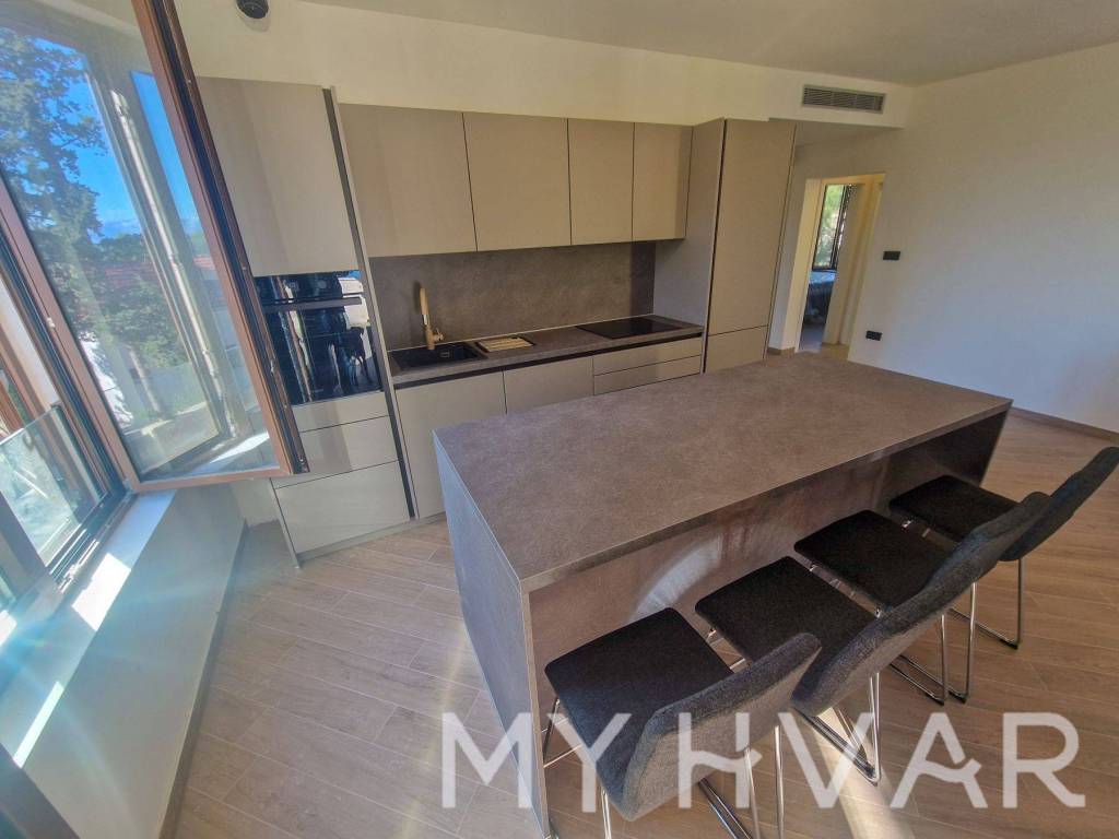 Apartmanska kuca, Prodaja, Jelsa, Jelsa