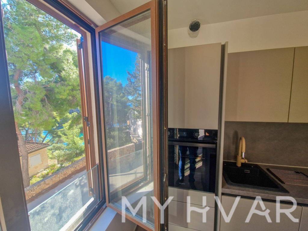 Apartmanska kuca, Prodaja, Jelsa, Jelsa