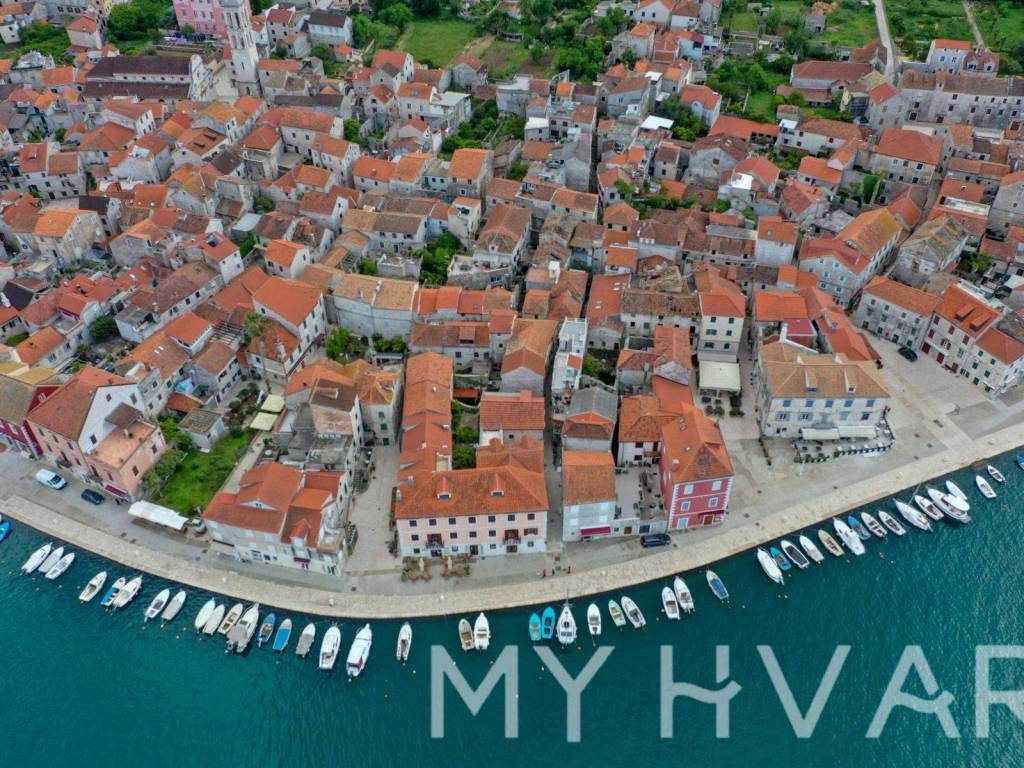 Kamena kuca, Prodaja, Stari grad, Stari Grad