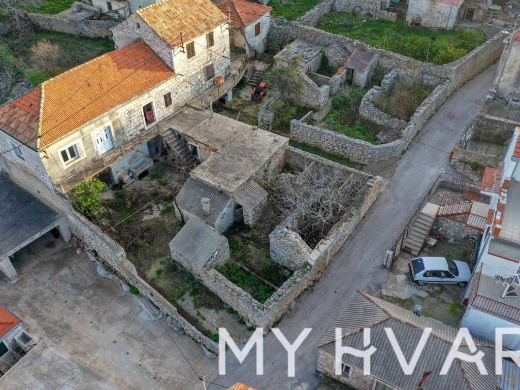 Kamena kuca, Prodaja, Jelsa, Poljica