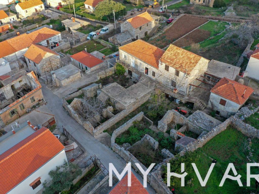 Kamena kuca, Prodaja, Jelsa, Poljica