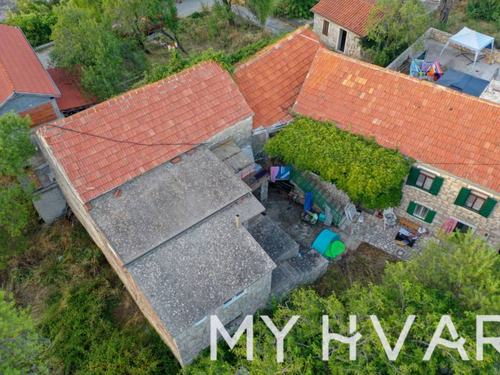 Kamena kuca, Prodaja, Sucuraj, Bogomolje