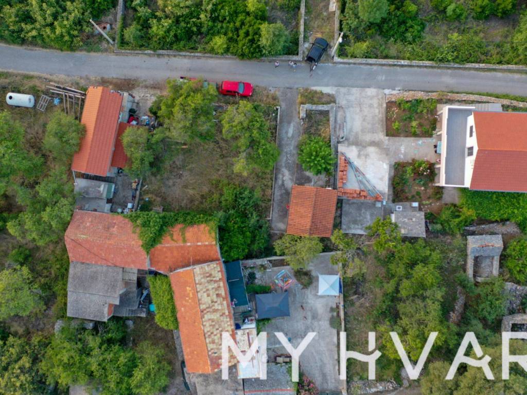 Kamena kuca, Prodaja, Sucuraj, Bogomolje