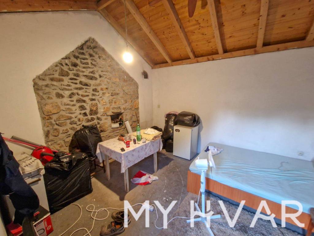 Kamena kuca, Prodaja, Sucuraj, Bogomolje