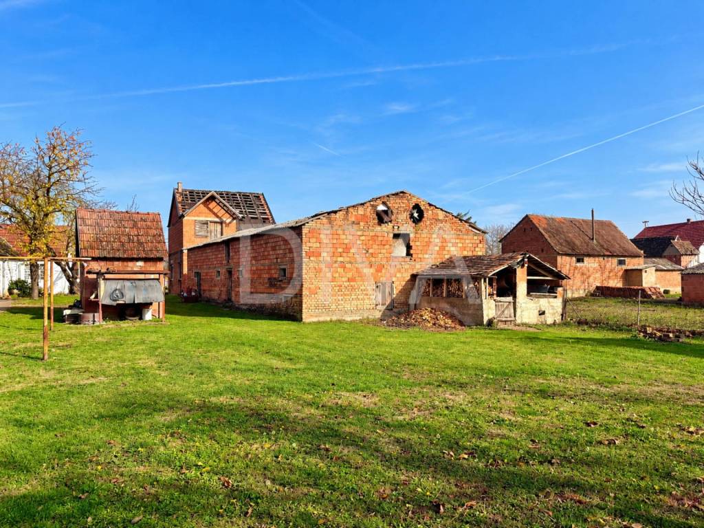 Oprisavci, Struzani