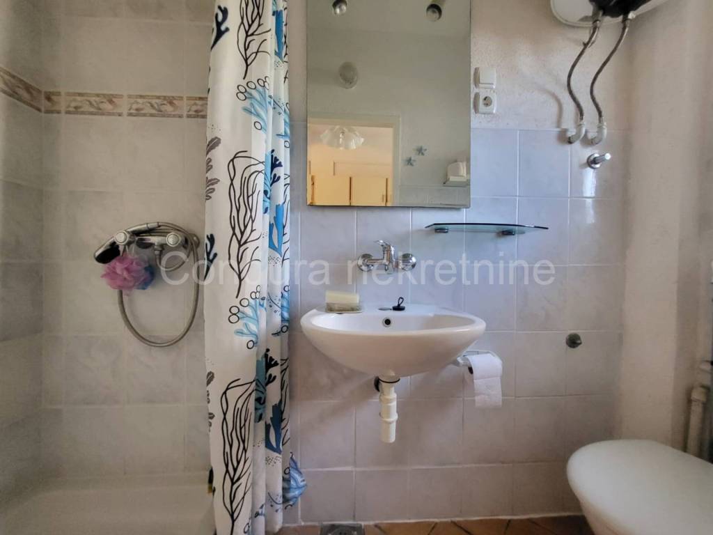 Vrsi, Zukve