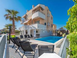 Apartmanska kuca, Prodaja, Privlaka, Privlaka