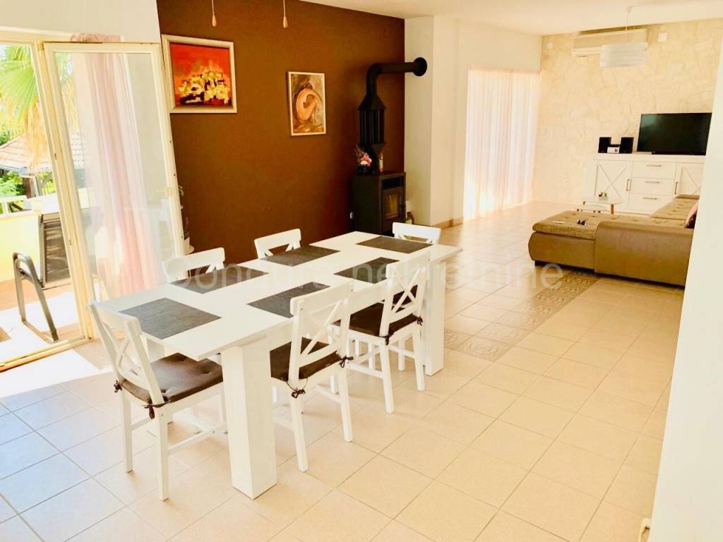 Apartmanska kuca, Prodaja, Privlaka, Privlaka