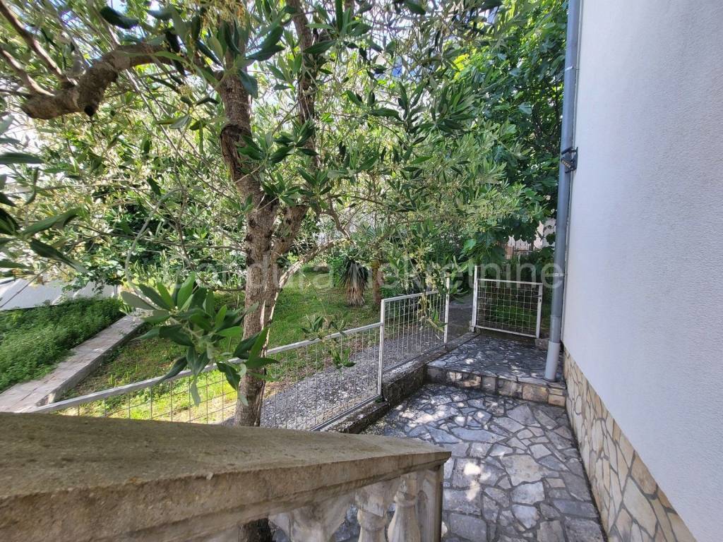 Apartmanska kuca, Prodaja, Benkovac, Donji Karin