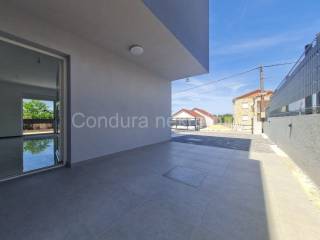 Luksuzna kuca, Prodaja, Vir, Vir
