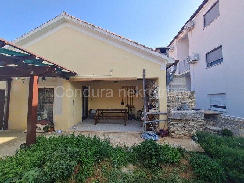 Kuca na moru, Prodaja, Vir, Vir
