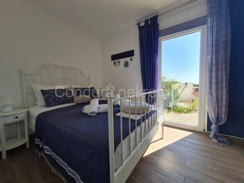 Dvojna kuca, Prodaja, Vir, Vir