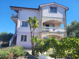 Apartmanska kuca, Prodaja, Vrsi, Zukve