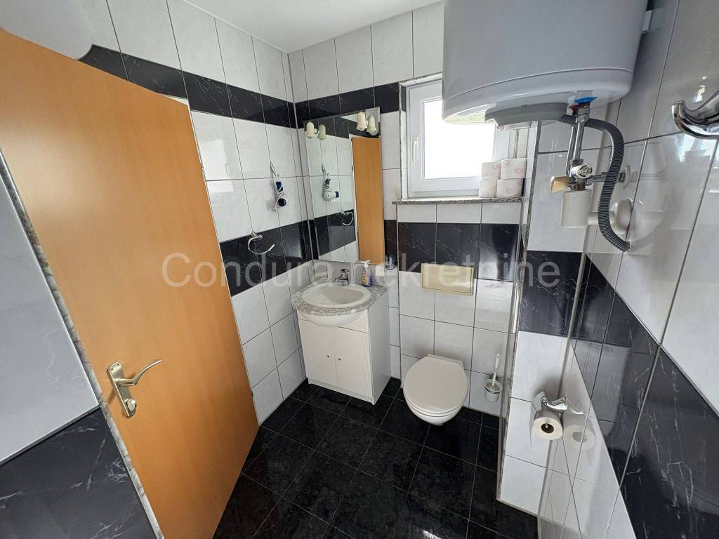 Apartmanska kuca, Prodaja, Vrsi, Zukve