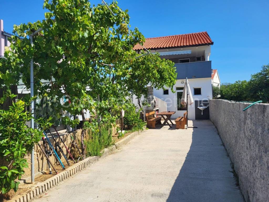 Obiteljska kuca, Prodaja, Vrsi, Vrsi