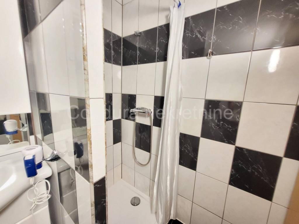 Apartmanska kuca, Prodaja, Vrsi, Zukve