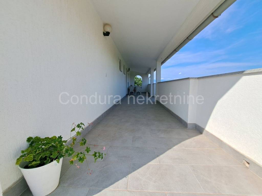Apartmanska kuca, Prodaja, Nin, Zaton