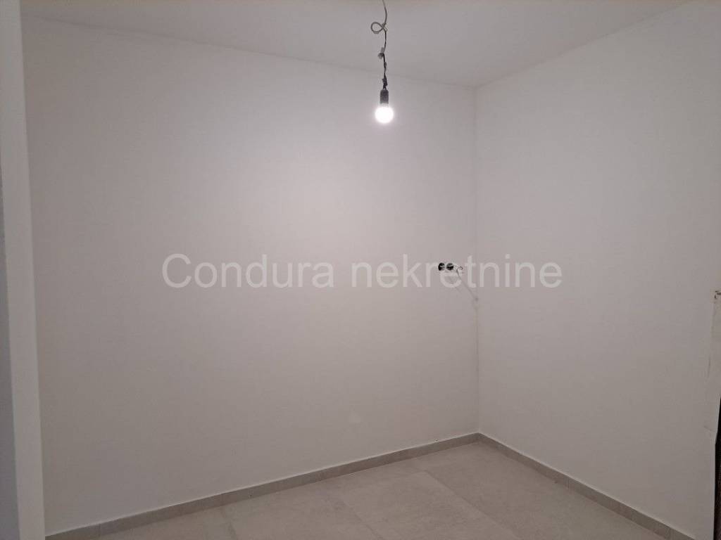 Dvojna kuca, Prodaja, Vrsi, Vrsi