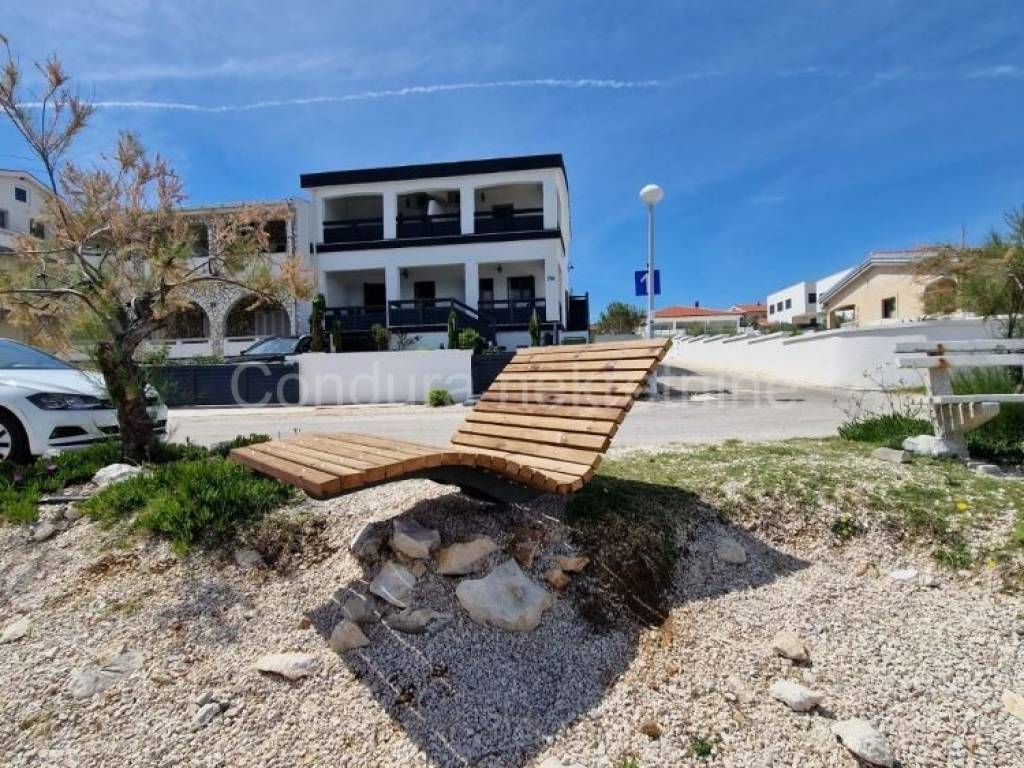 Luksuzna kuca, Prodaja, Vir, Vir