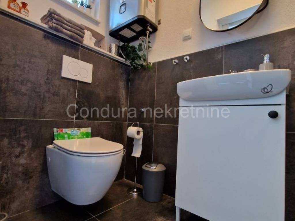 Luksuzna kuca, Prodaja, Vir, Vir